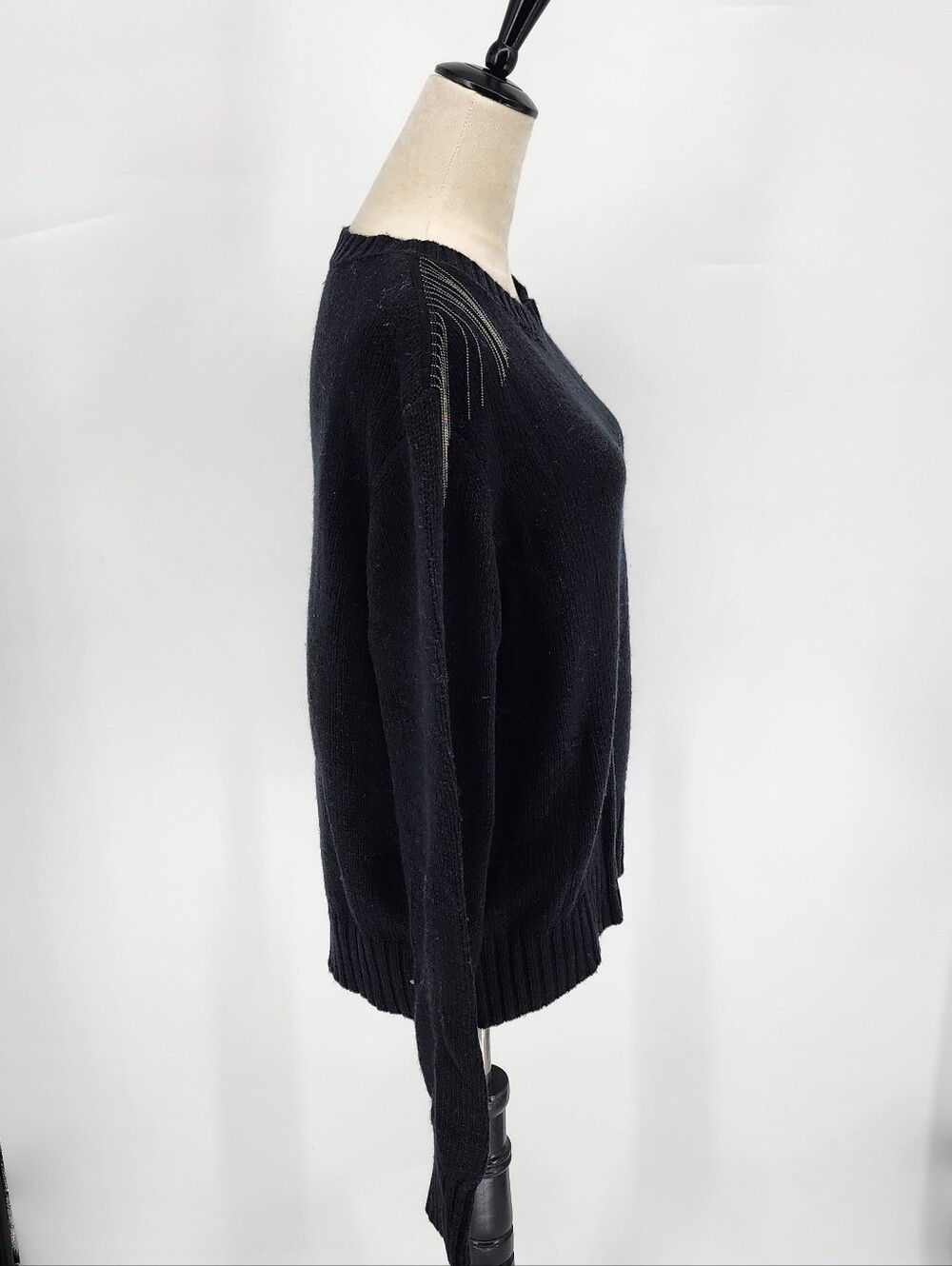 WILDFOX Sympatico Wool Blend Fringe Pullover Sweater – NWTG – Black – Size M - Picture 3 of 9